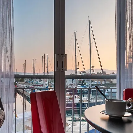 Apartamento Estudio En 1ª Linea Con Vistas Al Puerto Deportivo By Insidehome