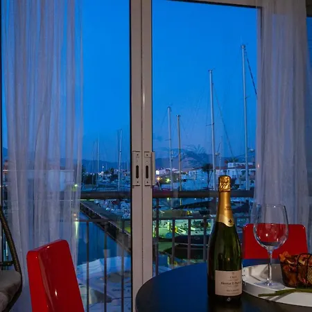 Estudio En 1ª Linea Con Vistas Al Puerto Deportivo By Insidehome * Empuriabrava