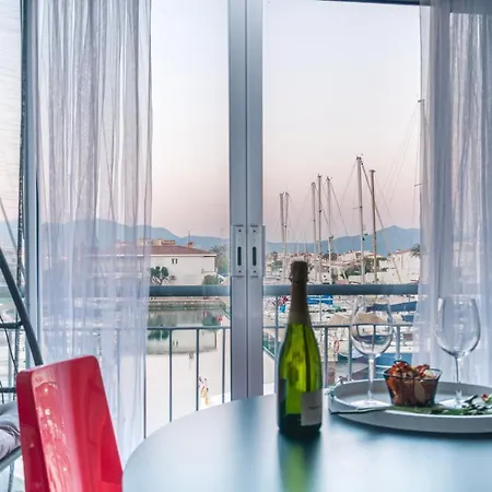 Estudio En 1ª Linea Con Vistas Al Puerto Deportivo By Insidehome